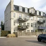 With Terrace And Garden At Frederiksberg Apartament *