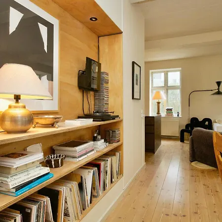 Appartement With Terrace And Garden At Frederiksberg *