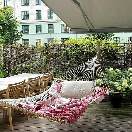 With Terrace And Garden At Frederiksberg *