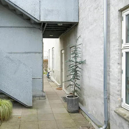 With Terrace And Garden At Frederiksberg Appartement